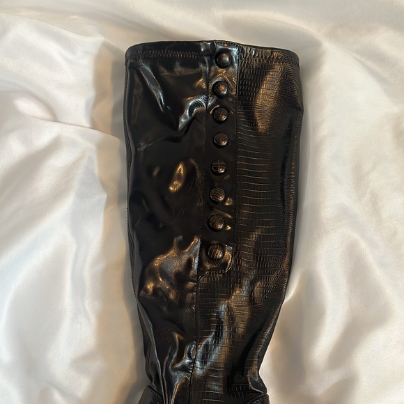 Brown zip up boots - Picture 2 of 9